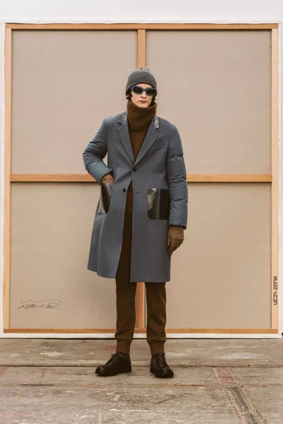 Look 13